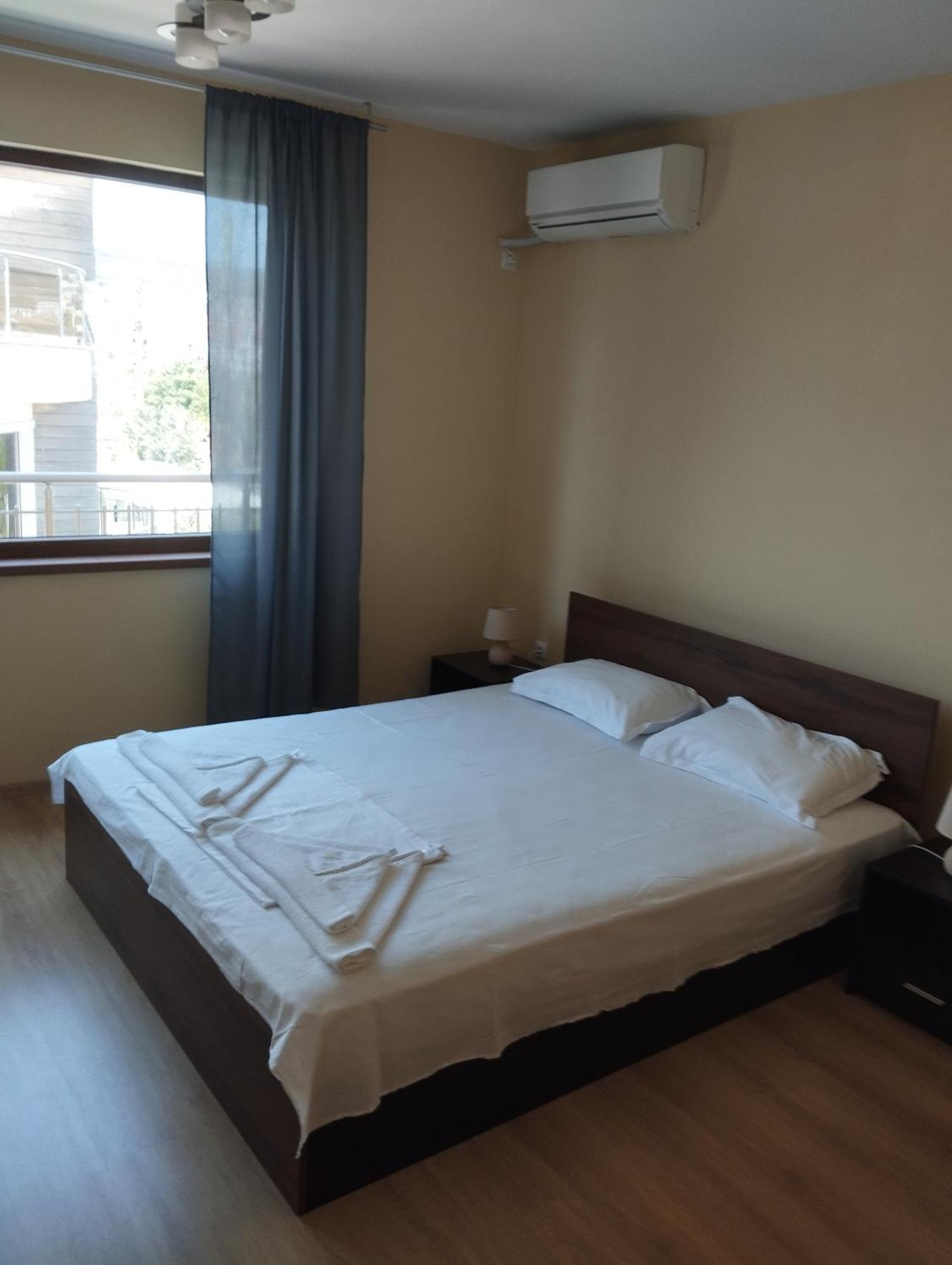 Alfa Guest Rooms With Parking 바르나 외부 사진