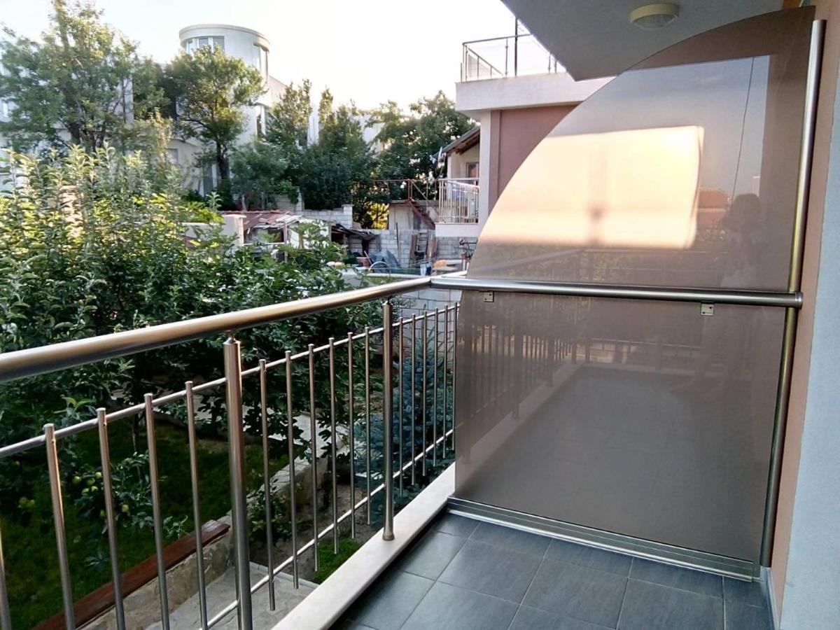 Alfa Guest Rooms With Parking 바르나 외부 사진