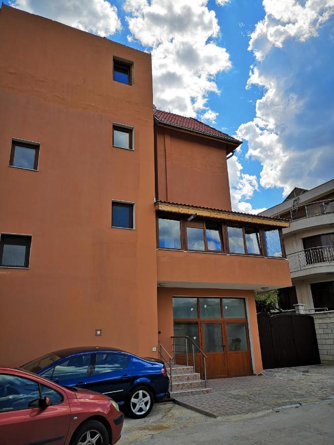 Alfa Guest Rooms With Parking 바르나 외부 사진