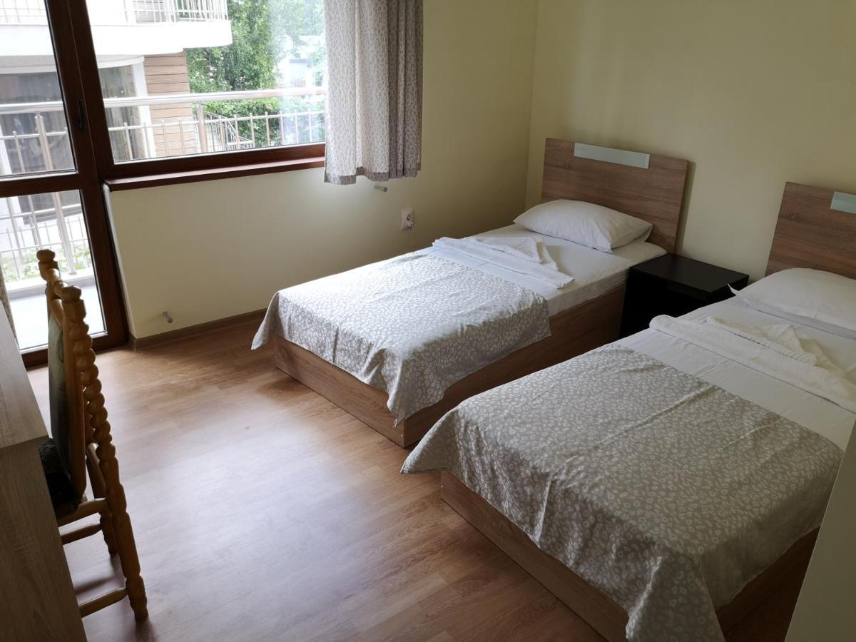Alfa Guest Rooms With Parking 바르나 외부 사진