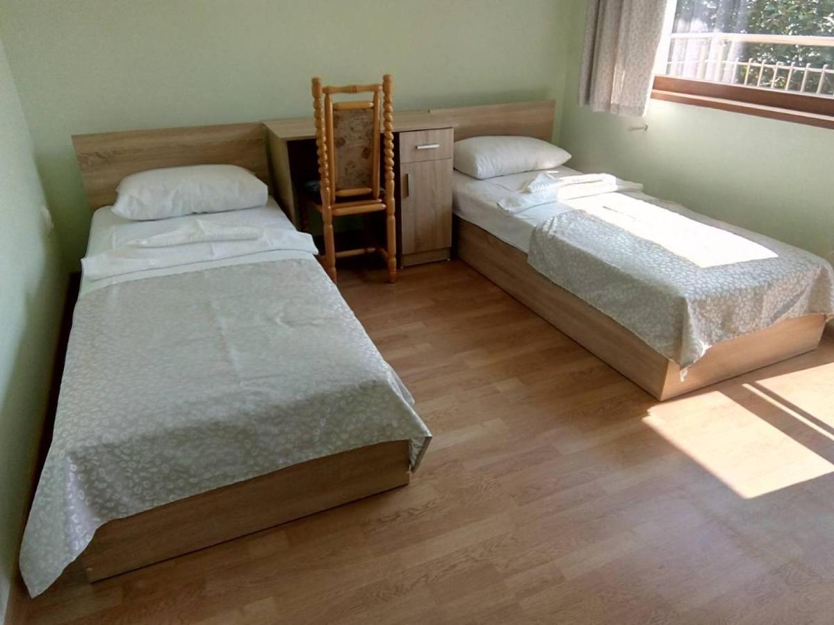 Alfa Guest Rooms With Parking 바르나 외부 사진