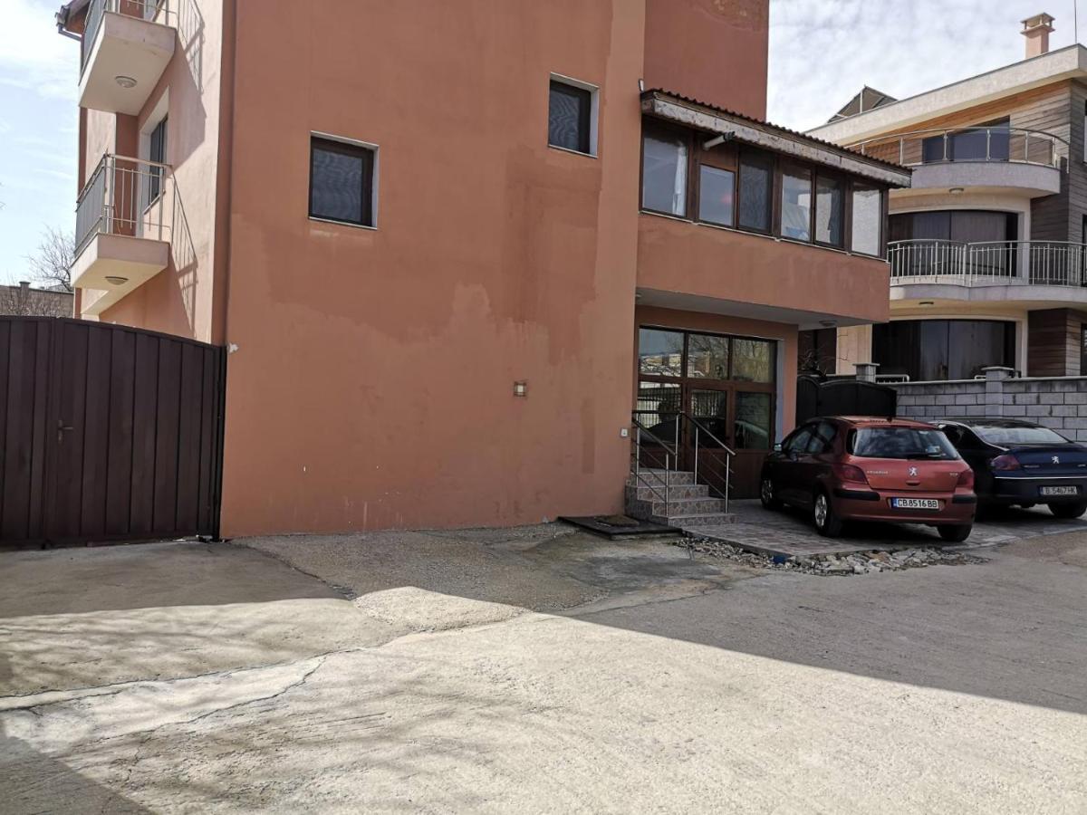 Alfa Guest Rooms With Parking 바르나 외부 사진