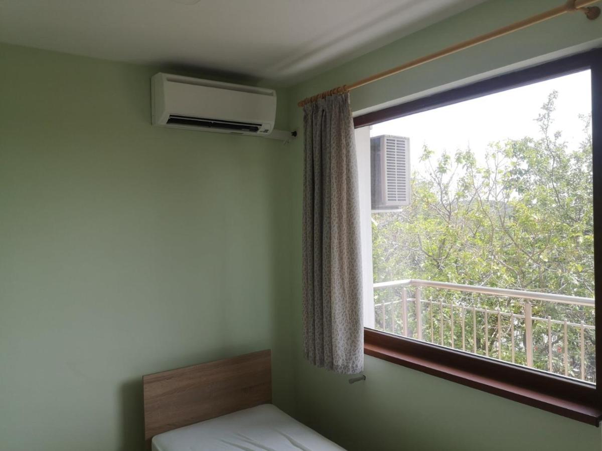 Alfa Guest Rooms With Parking 바르나 외부 사진